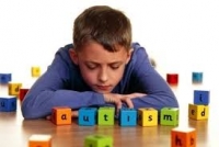 Autismo: veja como identificar seus primeiros sinais