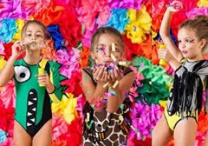 Dicas para pais curtirem sem receio o carnaval com filhos pequenos.