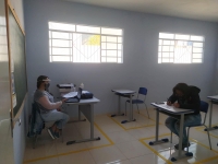 Alguns alunos retornam hoje ao ensino híbrido 