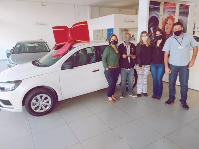 Apae adquire novo carro